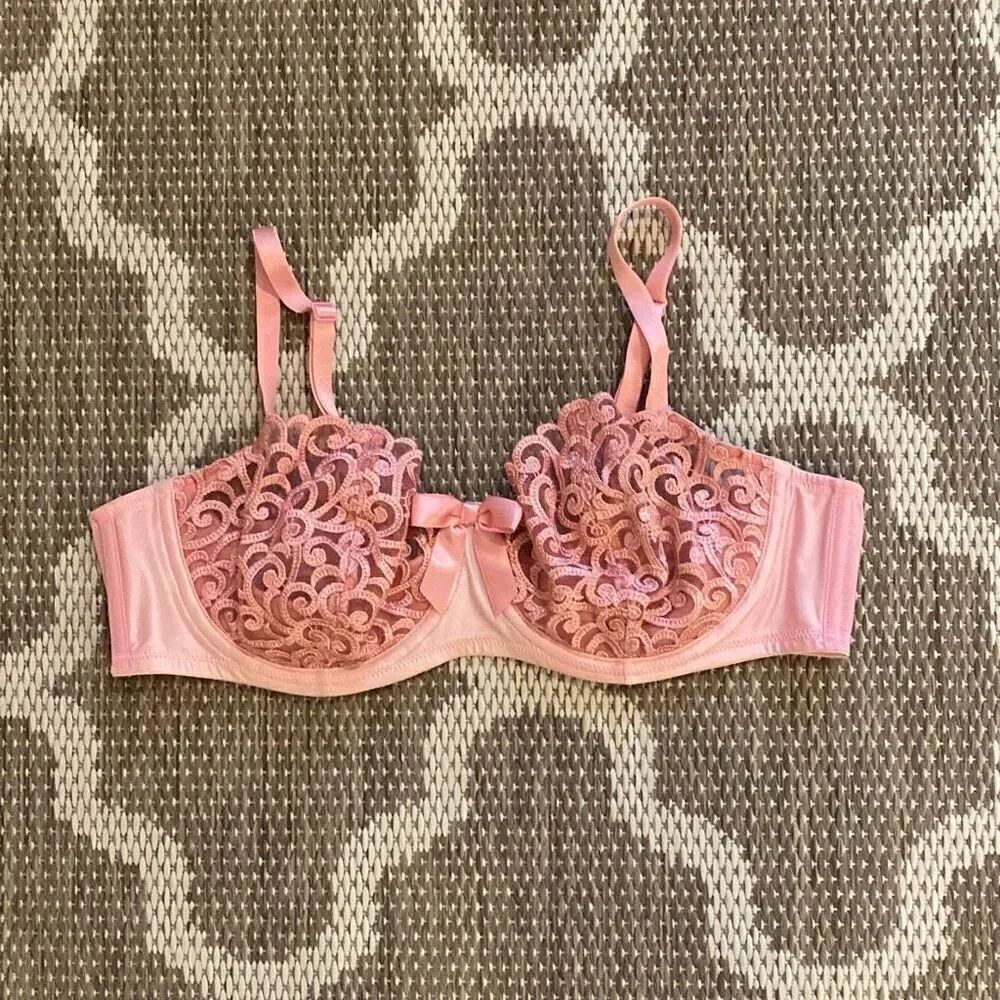 Victoria’s Secret bra size 38C